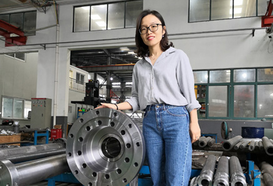 ईजेएस श्रमिक अवकाश मना रहा है