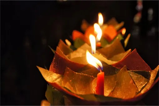 आज आप किसके बारे में सोच रहे हैं?